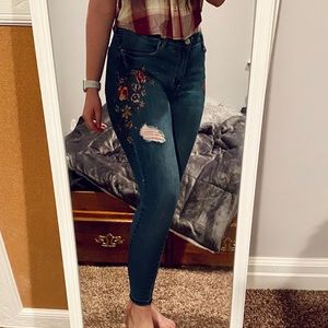 High waisted floral embroidered jeans